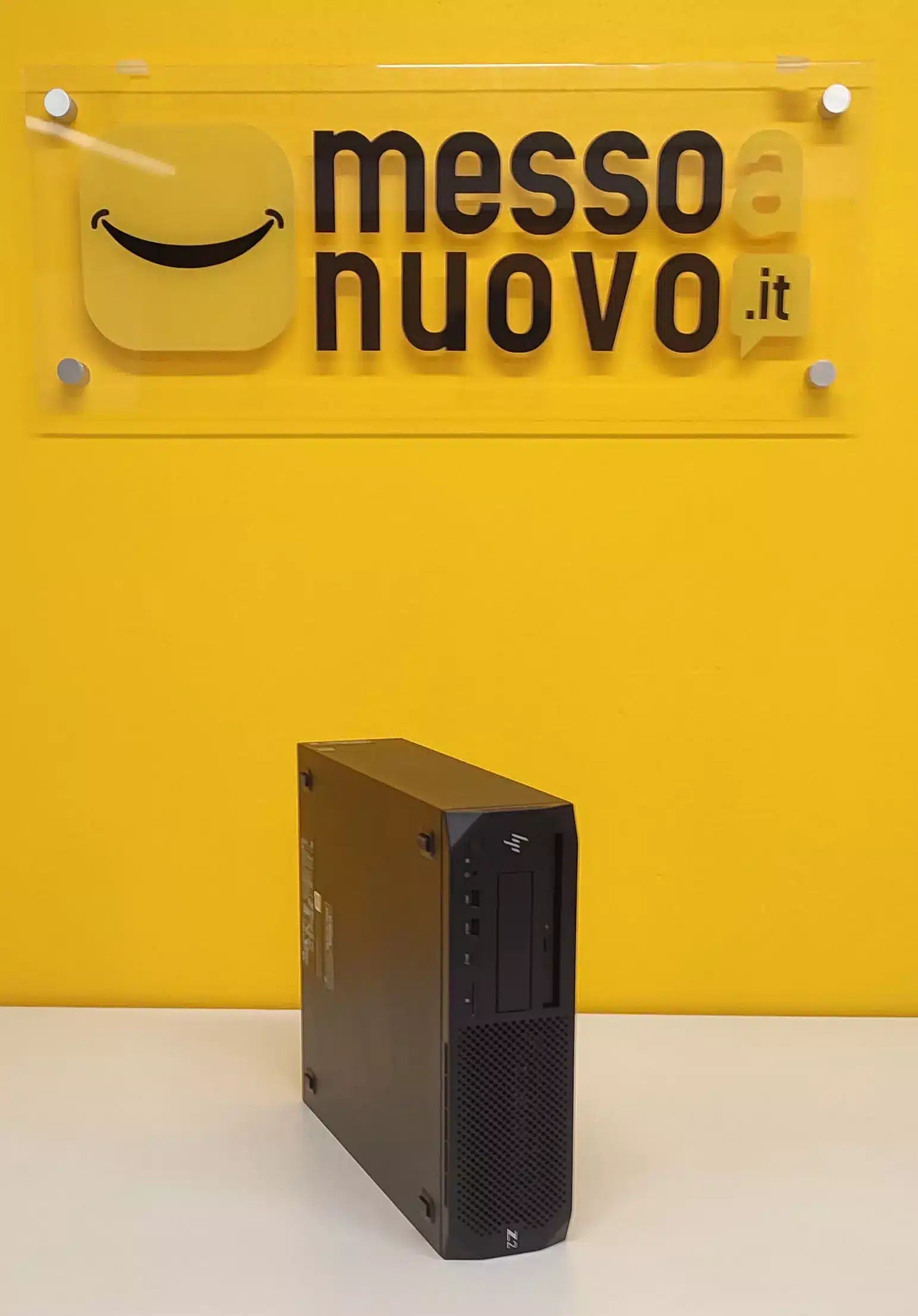 HP Z2 G4 SFF | Intel Core i7-9700 | Ram 16GB | SSD 512GB | USB Type-C Windows 11 Pro Il PC compatto per i professionisti esigenti HP Z2 G4 SFF | Intel Core i7-9700 | Ram 16GB | SSD 512GB | USB Type-C Windows 11 Pro Il PC compatto per i professionisti esigenti